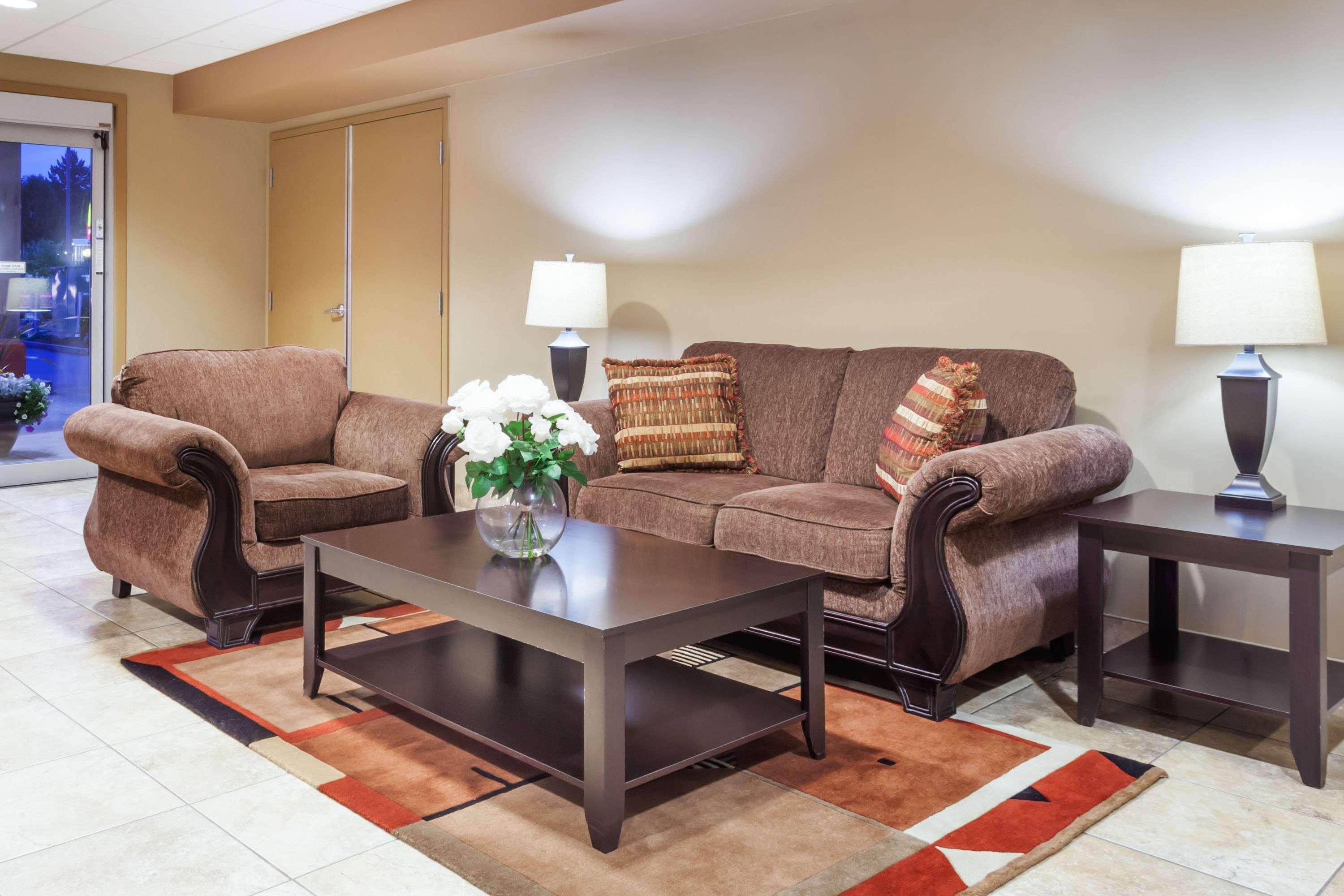 Hotel Super 8 By Wyndham Abbotsford Bc Esterno foto