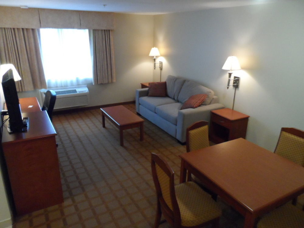Hotel Super 8 By Wyndham Abbotsford Bc Esterno foto